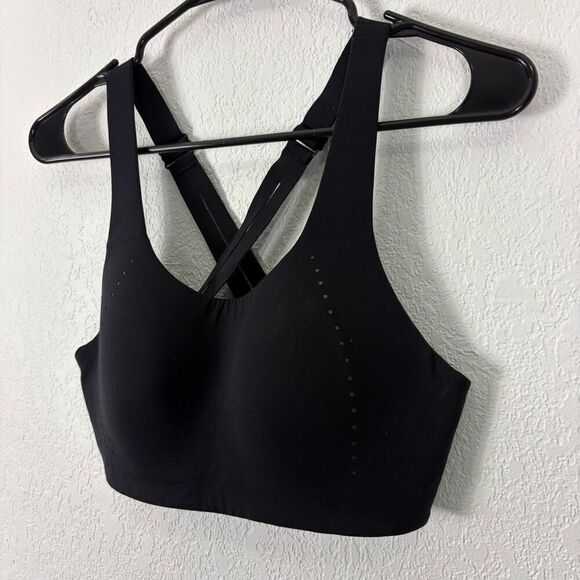 Lululemon Sports Bra Black Criss Cross Strap Back Molded Cup Clasp Closure Back - Picture 3 of 9